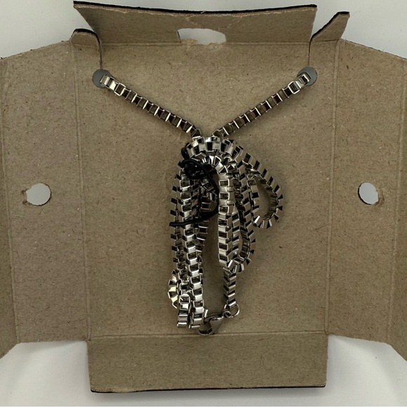 New Men’s cross necklace and curb link bracelet set, stainless steel w/diamonds - Picture 5 of 9